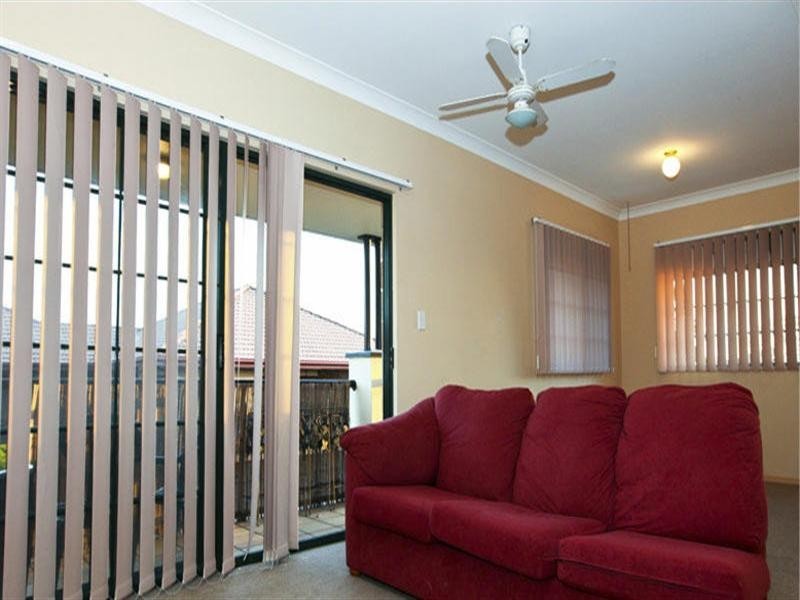 152 High Street, Southport QLD 4215