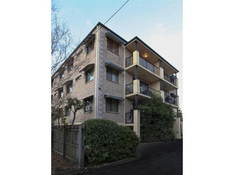 152 High Street, Southport QLD 4215