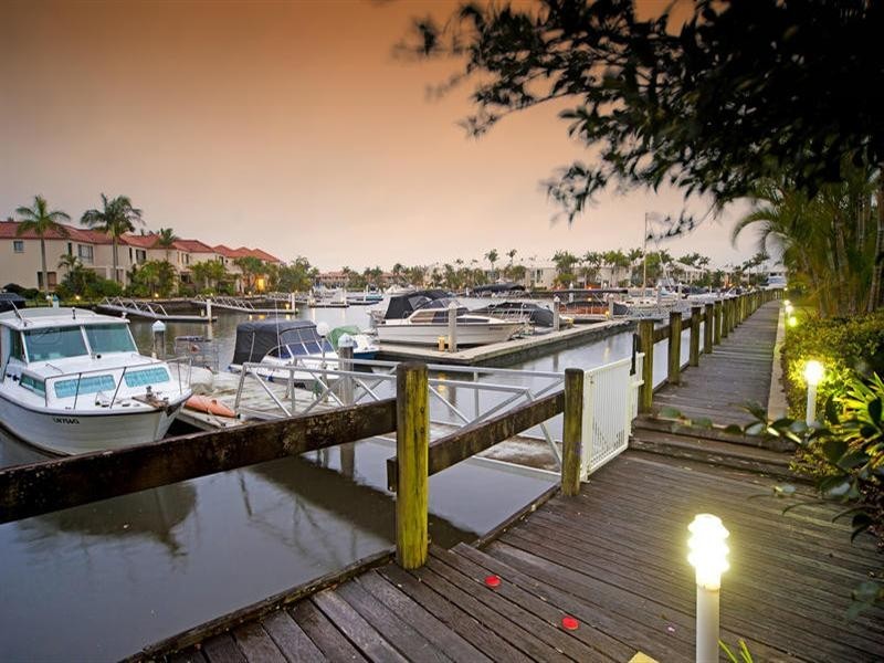 8 75 Morala Avenue, Runaway Bay QLD 4216