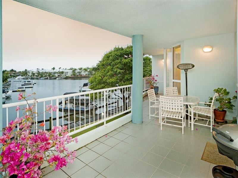 8 75 Morala Avenue, Runaway Bay QLD 4216