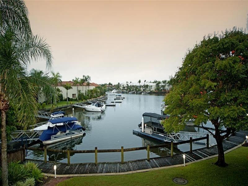 8 75 Morala Avenue, Runaway Bay QLD 4216