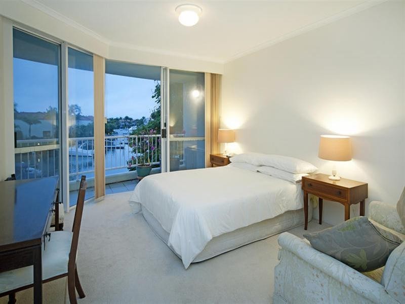 8 75 Morala Avenue, Runaway Bay QLD 4216