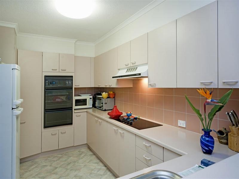 8 75 Morala Avenue, Runaway Bay QLD 4216