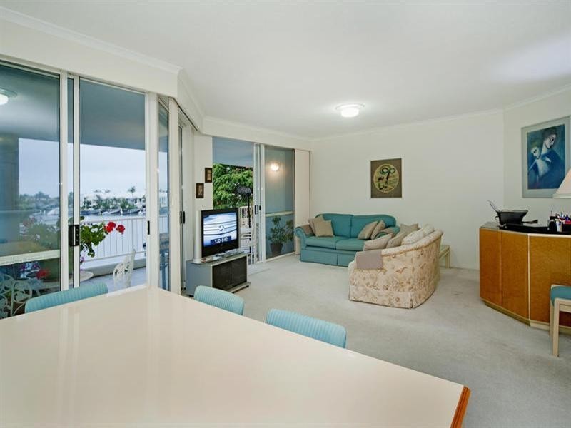 8 75 Morala Avenue, Runaway Bay QLD 4216