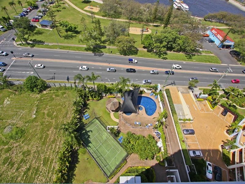 114 Marine Parade, Southport QLD 4215