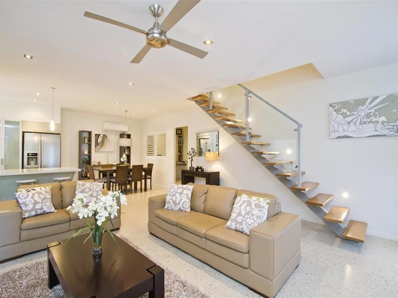 31 Imperial Parade, Labrador QLD 4215