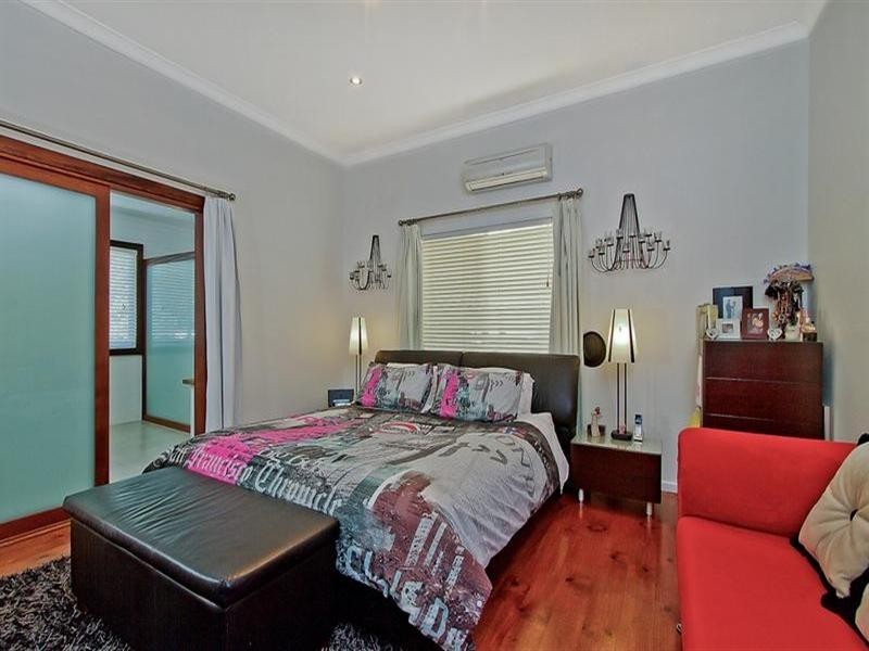 18 William Street, Southport QLD 4215