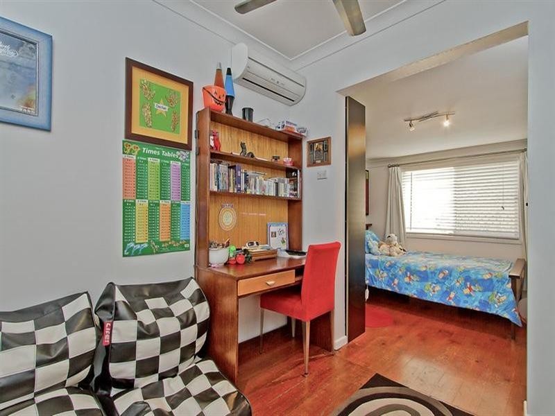 18 William Street, Southport QLD 4215
