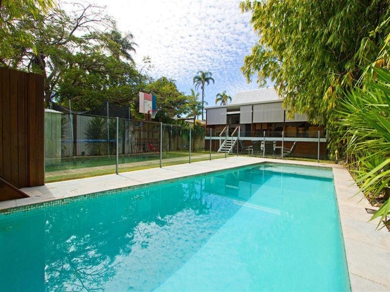 18 William Street, Southport QLD 4215