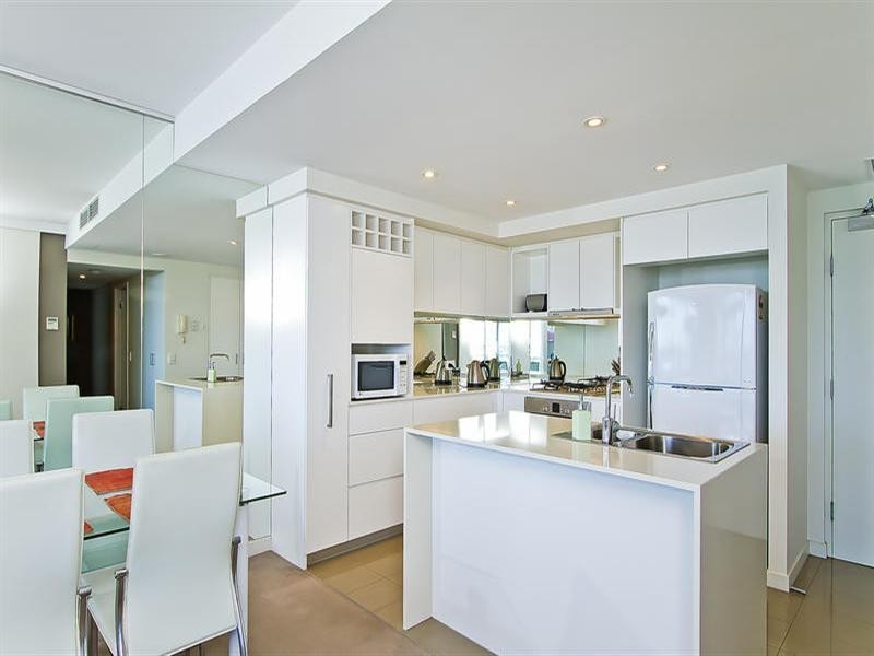 438 Marine Parade, Biggera Waters QLD 4216