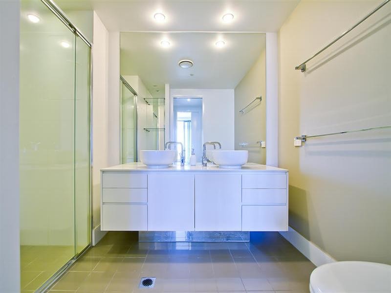 438 Marine Parade, Biggera Waters QLD 4216