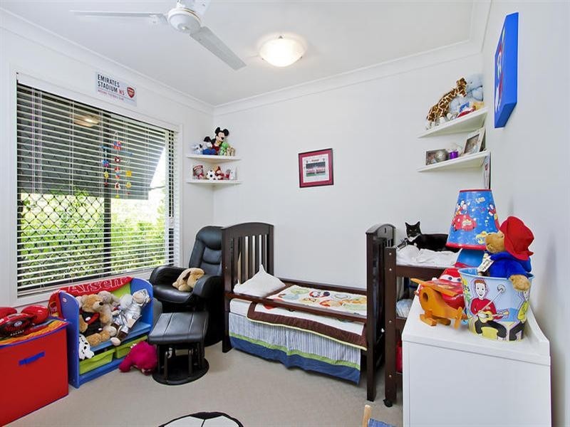 9 Beaumont Crescent, Pacific Pines QLD 4211