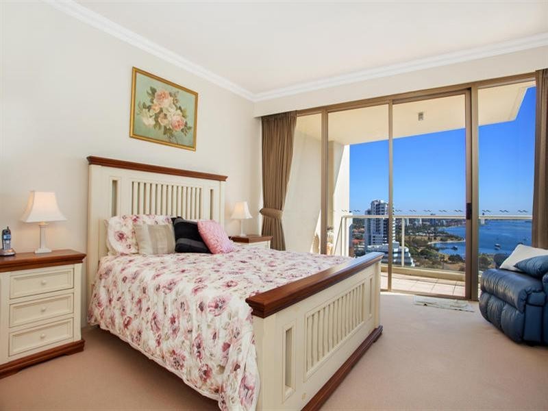 2102 50 Marine Parade, Southport QLD 4215