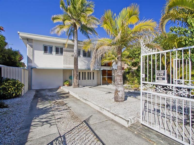 3 Ashbourne Terrace, Biggera Waters QLD 4216