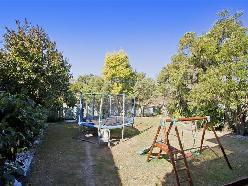 3 Ashbourne Terrace, Biggera Waters QLD 4216