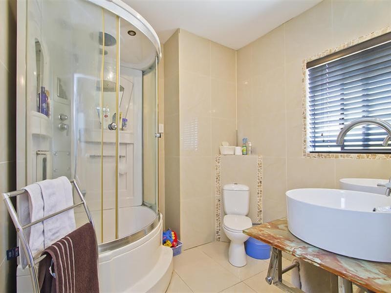 3 Ashbourne Terrace, Biggera Waters QLD 4216