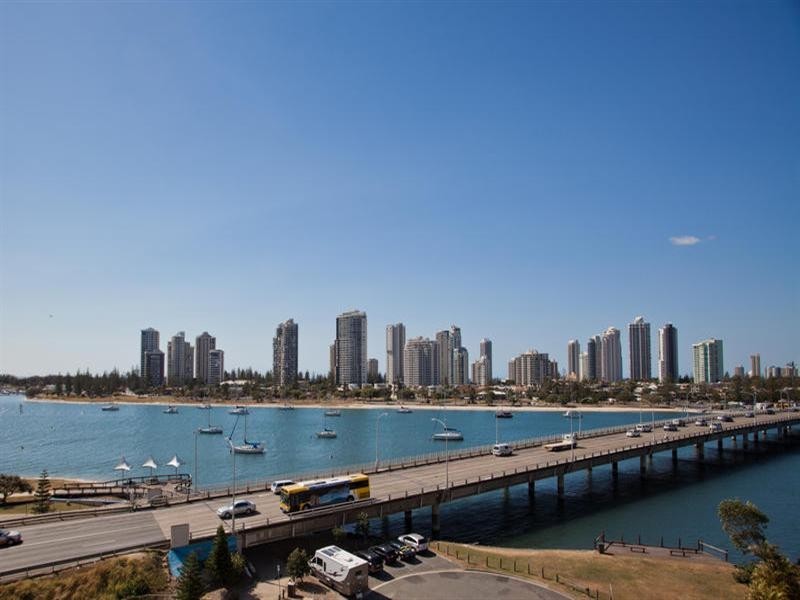 2 Barney Street, Southport QLD 4215