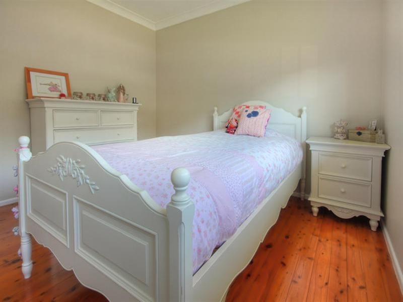 9 Orana Avenue, Southport QLD 4215