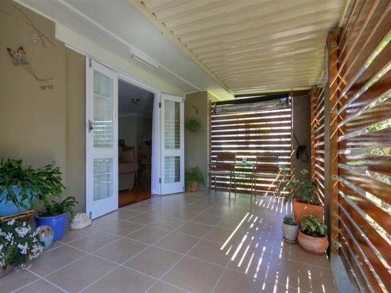 9 Orana Avenue, Southport QLD 4215