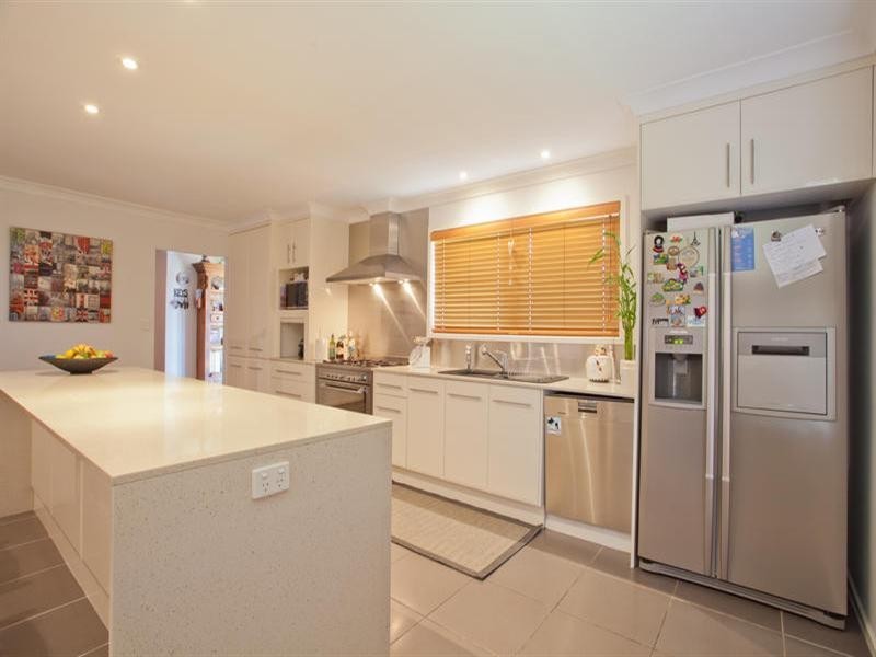 2 Kerry Place, Southport QLD 4215