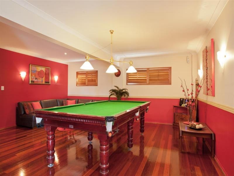 2 Kerry Place, Southport QLD 4215