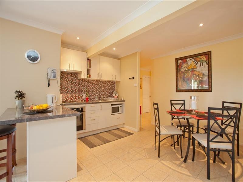 2 Kerry Place, Southport QLD 4215