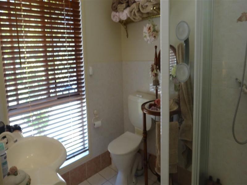 10 Clear River Boulevard, Ashmore QLD 4214