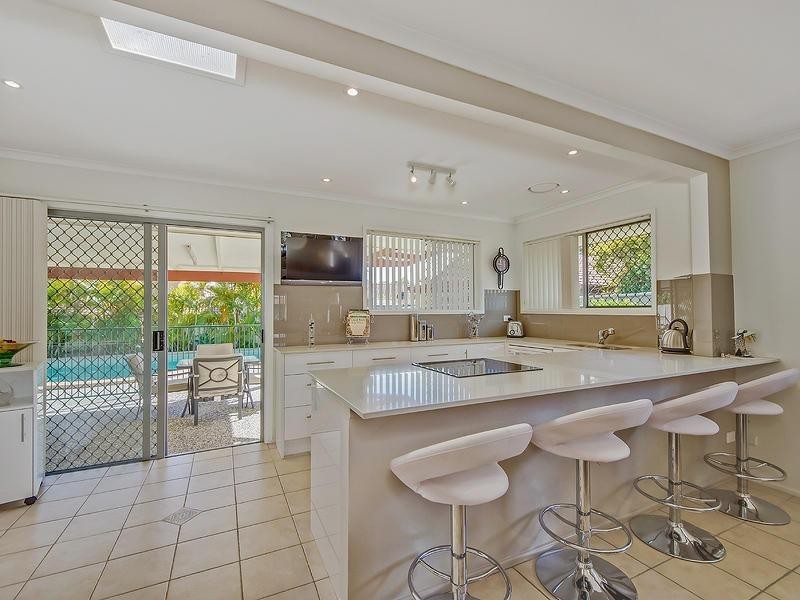 51 Brolga Avenue, Southport QLD 4215