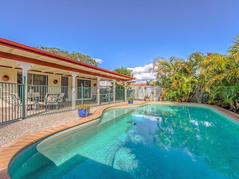 51 Brolga Avenue, Southport QLD 4215