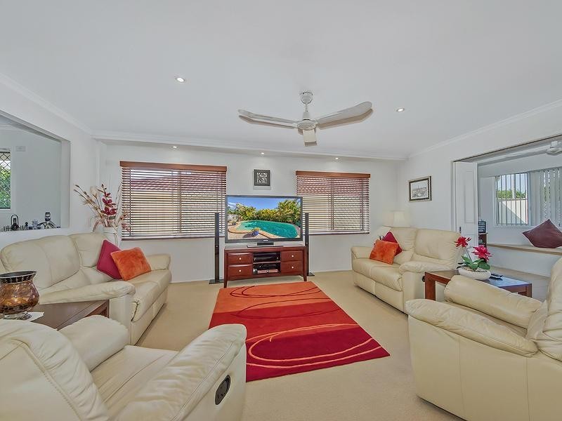 51 Brolga Avenue, Southport QLD 4215