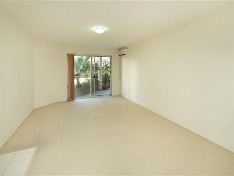 2 19 Heath Street, Southport QLD 4215