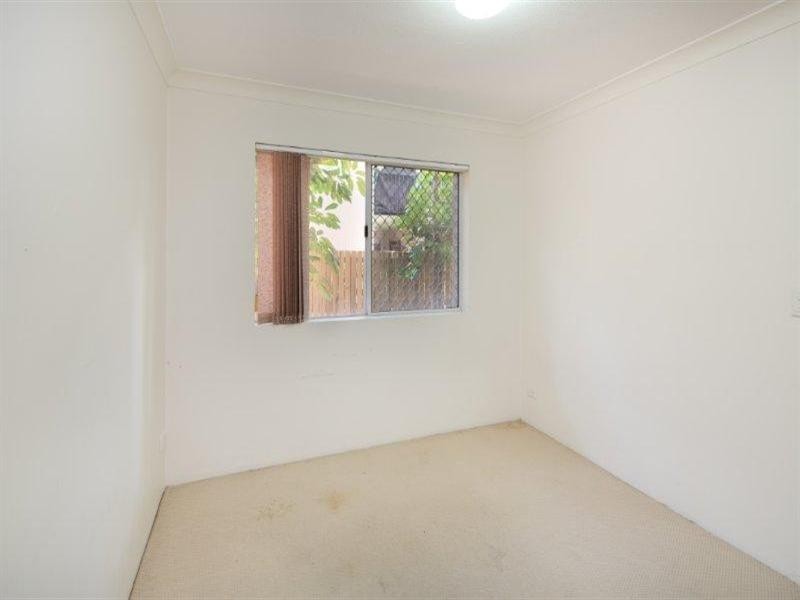 2 19 Heath Street, Southport QLD 4215