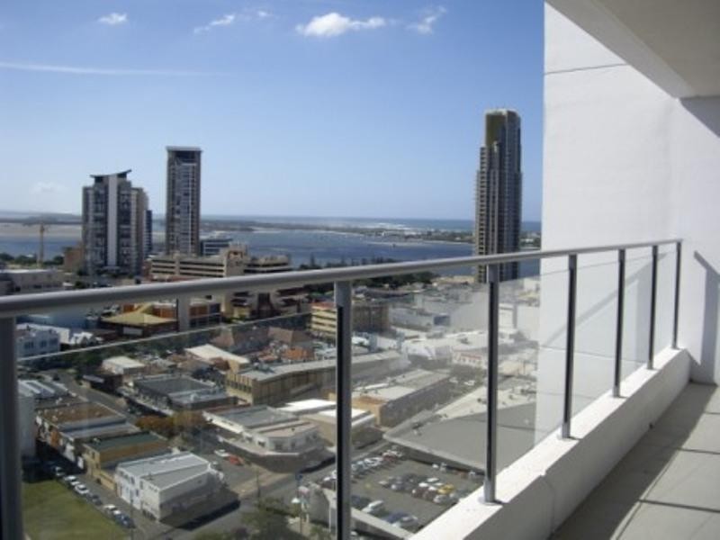 33206 9 Lawson Street, Southport QLD 4215