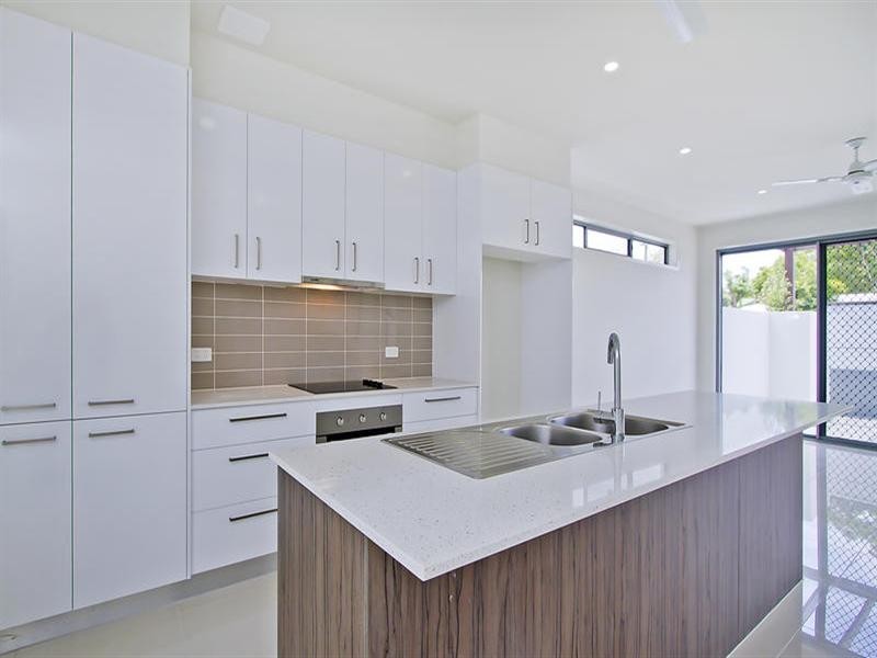 1 – 3 132 Eugaree Street, Southport QLD 4215