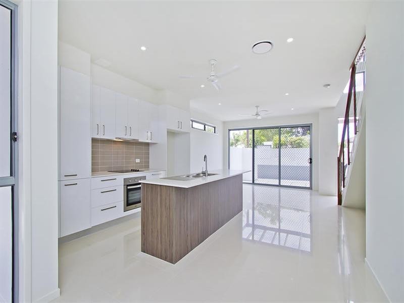 1 – 3 132 Eugaree Street, Southport QLD 4215
