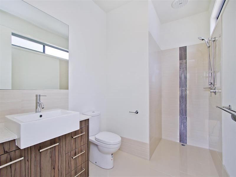 1 – 3 132 Eugaree Street, Southport QLD 4215