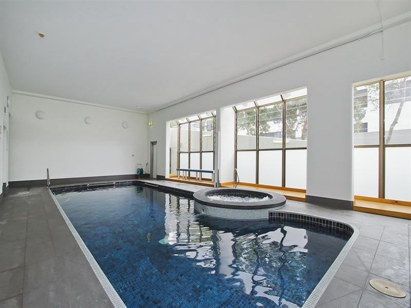 11F 10 Marine Parade, Southport QLD 4215