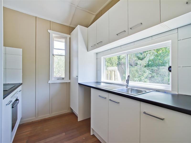 235 Benowa Road, Benowa QLD 4217