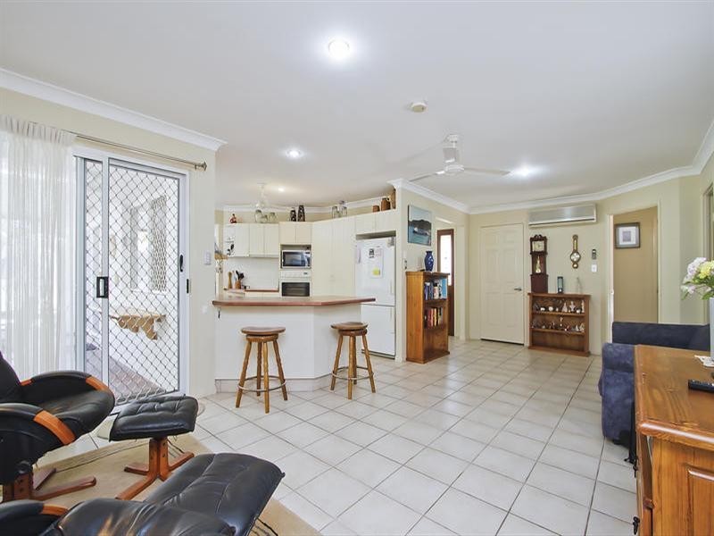 3 Corai Close, Pacific Pines QLD 4211