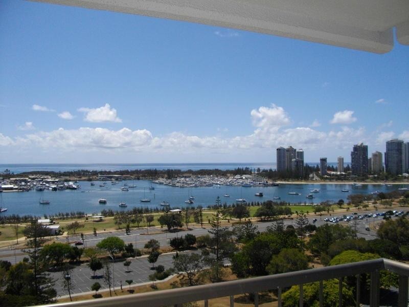 15E 10 Marine Parade, Southport QLD 4215