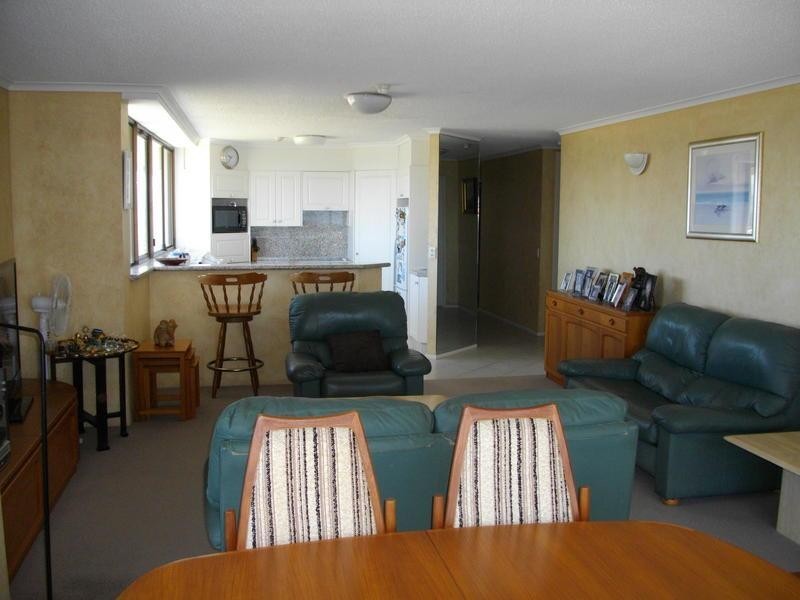 15E 10 Marine Parade, Southport QLD 4215