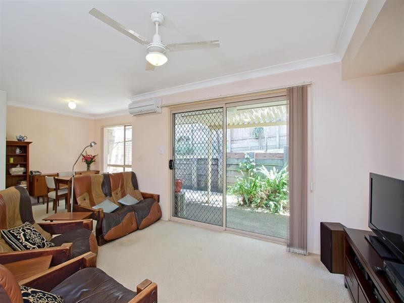 4/105 Whiting Street, Labrador QLD 4215