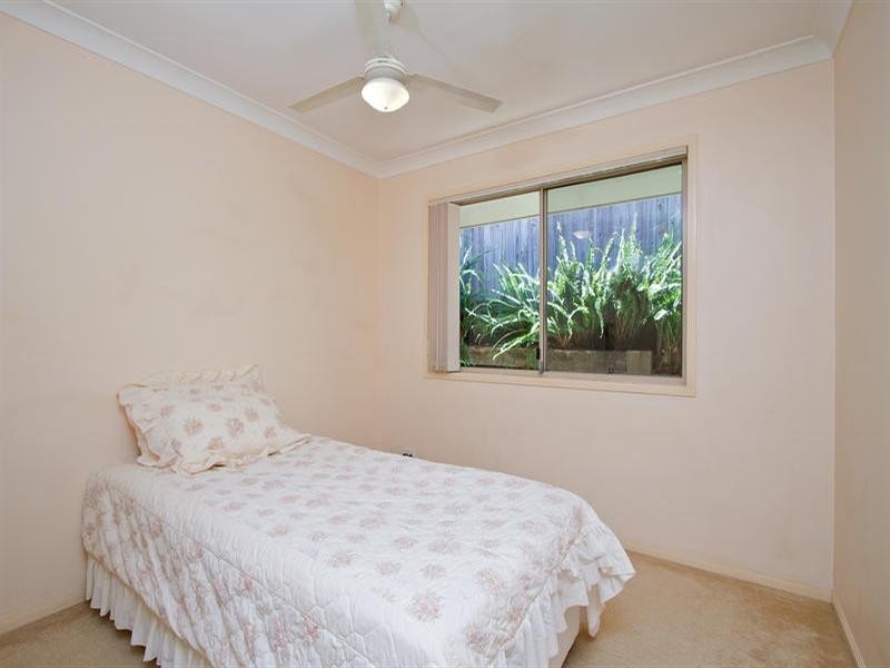 4/105 Whiting Street, Labrador QLD 4215