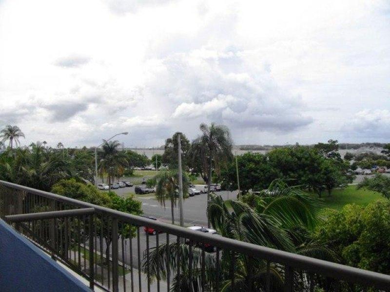 3F/10 ‘Huntington’, Marine Parade, Southport QLD 4215