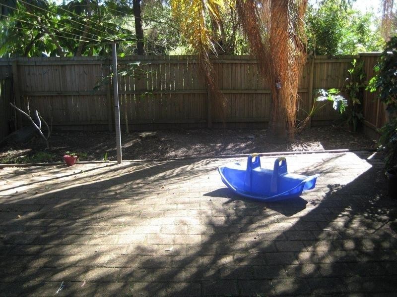 145 Government Road, Labrador QLD 4215