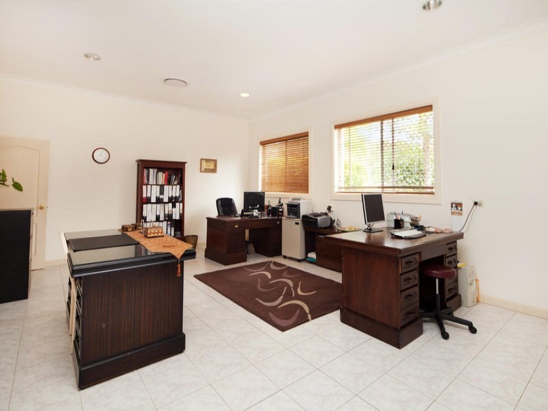 9 Maryland Avenue, Carrara QLD 4211