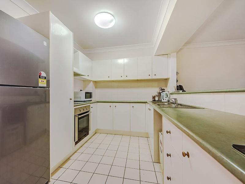 9/100 ‘Sandringham’, Racecourse Drive, Bundall QLD 4217