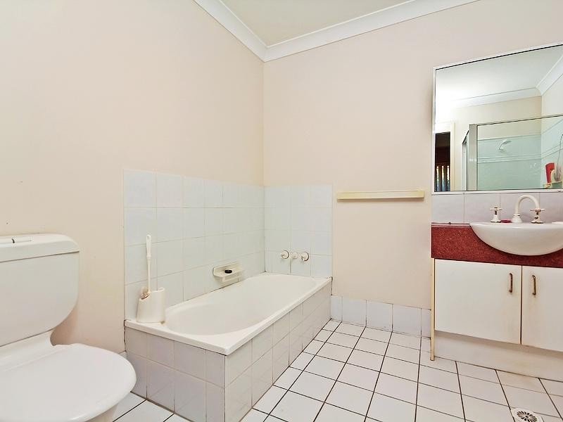 9/100 ‘Sandringham’, Racecourse Drive, Bundall QLD 4217