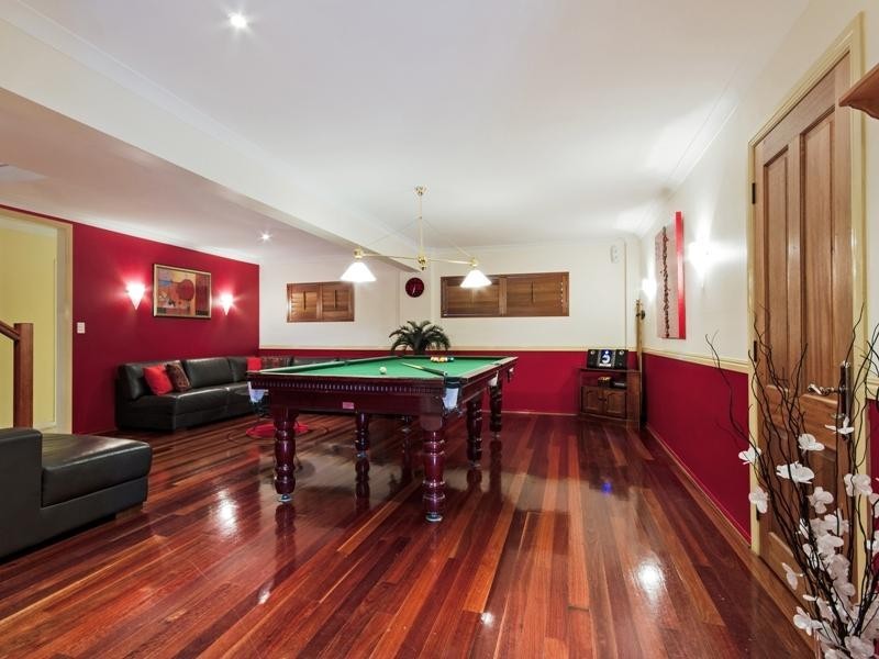 2 Kerry Place, Southport QLD 4215