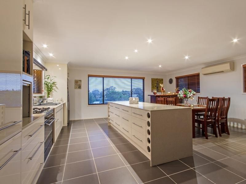 2 Kerry Place, Southport QLD 4215